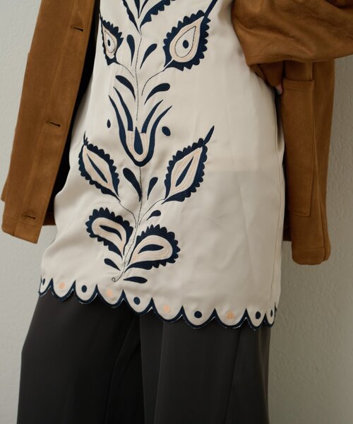Omekashi（オメカシ）の「サテン刺繍キャミチュニック（キャミソール・レディース・チャコールグレー/オフホワイト・FREE）」の17枚目の写真
