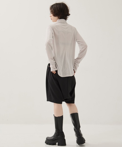 STUDIOUS（ステュディオス）の「【STUDIOUS/ステュディオス】Velours Polo Shirt/ベロアポロシャツ（ポロシャツ・レディース・ライトグレー/ブラック・FREE）」の7枚目の写真