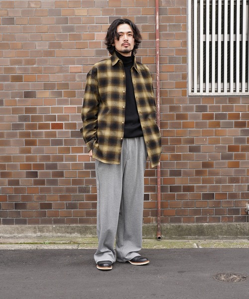 Aphlotus（アプロタス）の「ワイドスウェットパンツ（スウェットパンツ・メンズ・グレー/ブラック・SMALL/LARGE/MEDIUM）」の4枚目の写真