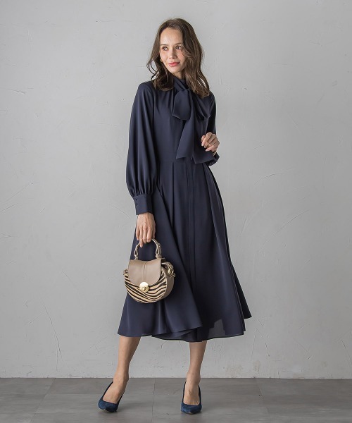 Viaggio Blu（ビアッジョブルー）の「ボウタイワンピース≪手洗い可能≫（ワンピース・レディース・ネイビー/ブルー系その他・S/M/L）」の7枚目の写真