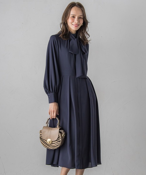 Viaggio Blu（ビアッジョブルー）の「ボウタイワンピース≪手洗い可能≫（ワンピース・レディース・ネイビー/ブルー系その他・S/M/L）」の4枚目の写真