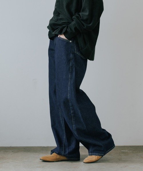 Levi's（リーバイス）の「LEVI'S/リーバイス スーパーバギーバレル デニムパンツ ワイド 2026年春夏（デニムパンツ・レディース・インディゴブルー・W25xL30/W26xL30/W24xL30/W27xL30）」の3枚目の写真