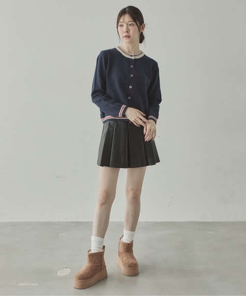 VIVID LADY(ビビッドレディー)の「ベルト付きフェイクレザープリーツミニスカート(スカート・レディース・ブラック・SMALL/MEDIUM)」の6枚目の写真