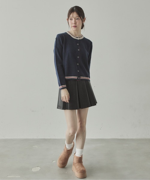 VIVID LADY(ビビッドレディー)の「ベルト付きフェイクレザープリーツミニスカート(スカート・レディース・ブラック・SMALL/MEDIUM)」の7枚目の写真
