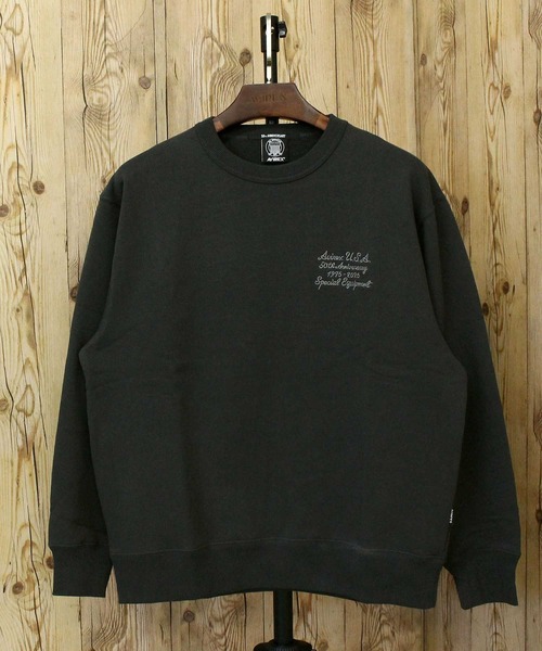 AVIREX（アヴィレックス）の「AVIREX 50th VARSITY CREWNECK SWEAT（スウェット・メンズ・エンジ/ホワイト/チャコールグレー・M/L/XL/XXL）」の8枚目の写真