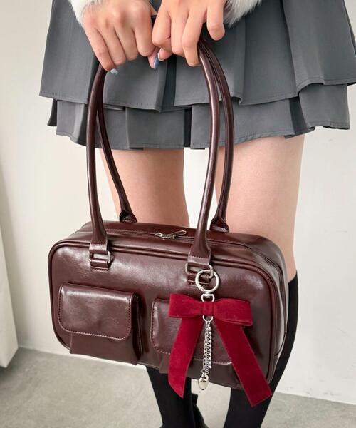 WEGO(ウィゴー)の「WEGO/チャーム付きスクエアボストンバッグ(ショルダーバッグ・レディース・ベージュ/ブラウン/ブラック/ライトベージュ/ワイン・FREE)」の10枚目の写真