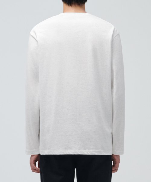 MUSINSA STANDARD（ムシンサスタンダード）の「ベーシック長袖Tシャツ [オートミール]（Tシャツ/カットソー・メンズ・その他・MEDIUM/LARGE/X-LARGE/XX-LARGE/XXX-LARGE/SMALL）」の2枚目の写真