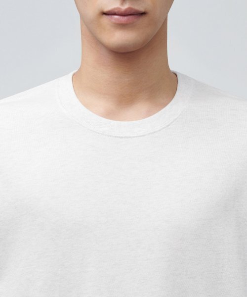 MUSINSA STANDARD（ムシンサスタンダード）の「ベーシック長袖Tシャツ [オートミール]（Tシャツ/カットソー・メンズ・その他・MEDIUM/LARGE/X-LARGE/XX-LARGE/XXX-LARGE/SMALL）」の3枚目の写真