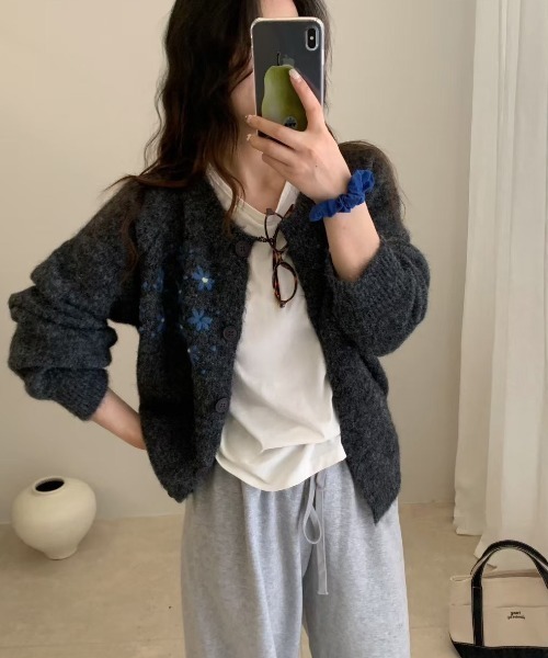 mebole(メボレ)の「フラワー刺繍カーディガン(カーディガン/ボレロ・レディース・ダークグレー/オートミール/ライトグレー・FREE)」の6枚目の写真
