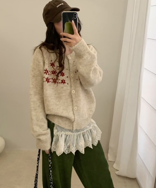 mebole(メボレ)の「フラワー刺繍カーディガン(カーディガン/ボレロ・レディース・ダークグレー/オートミール/ライトグレー・FREE)」の7枚目の写真