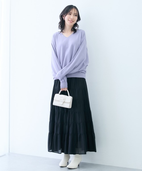 slattgir(スラットジール)の「高身長 肌ざわりなめらか 変形Vネックドルマンニットトップス (トールサイズ)(ニット/セーター・レディース・ブラック/ラベンダー/モカ/オフホワイト・TL/TM/TLL)」の5枚目の写真
