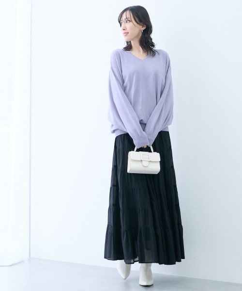 slattgir(スラットジール)の「高身長 肌ざわりなめらか 変形Vネックドルマンニットトップス (トールサイズ)(ニット/セーター・レディース・ブラック/ラベンダー/モカ/オフホワイト・TL/TM/TLL)」の7枚目の写真