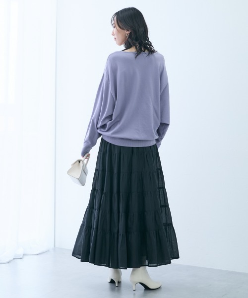 slattgir(スラットジール)の「高身長 肌ざわりなめらか 変形Vネックドルマンニットトップス (トールサイズ)(ニット/セーター・レディース・ブラック/ラベンダー/モカ/オフホワイト・TL/TM/TLL)」の11枚目の写真