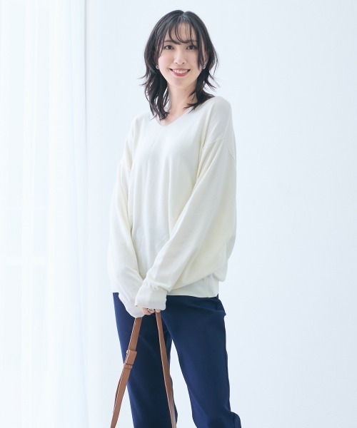 slattgir(スラットジール)の「高身長 肌ざわりなめらか 変形Vネックドルマンニットトップス (トールサイズ)(ニット/セーター・レディース・ブラック/ラベンダー/モカ/オフホワイト・TL/TM/TLL)」の21枚目の写真