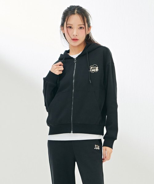 CHASECULT（チェイスカルト）の「レディースポイント刺繍フードジップアップ-DARG4361B03（パーカー・レディース・ブラック・90/85）」の3枚目の写真