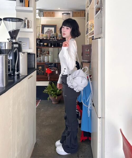 Miseki SEOUL(ミセキソウル)の「Draped shirt skirt pants SET CHARCOAL(その他パンツ・レディース・その他・1/2)」の13枚目の写真