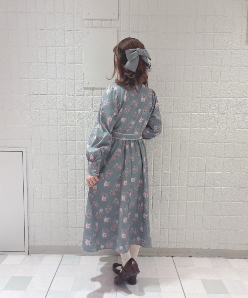 F i.n.t(フィント)の「レース使いレトロ花柄ワンピース/fint フィント(ワンピース・レディース・ミント/ブルーグレー・FREE)」の4枚目の写真