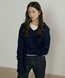 merino wool V-neck knit top-navy