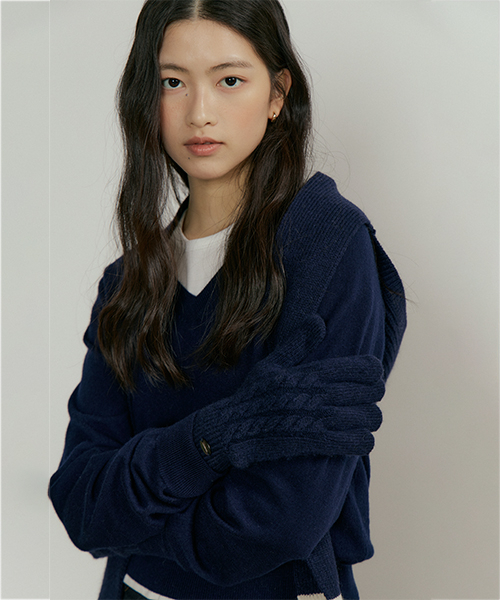 LINGSEOUL(リングソウル)の「merino wool V-neck knit top-navy(ニット/セーター・レディース・その他・FREE)」の3枚目の写真