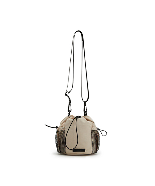 LAP(ラップ)の「STRING POCKET CROSS BAG AR7AB240(メッセンジャーバッグ・レディース・ブラック/ベージュ/グリーン・FREE)」の1枚目の写真