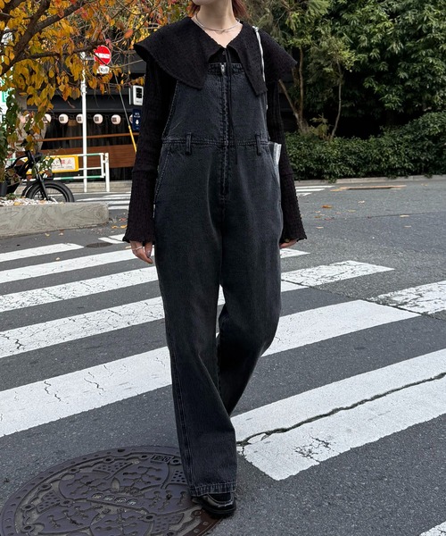 COLLAGE GALLARDAGALANTE（コラージュガリャルダガランテ）の「Q.anos/フレアデニムロンパース（サロペット/オーバーオール・レディース・ブルー/ブラック・FREE）」の2枚目の写真