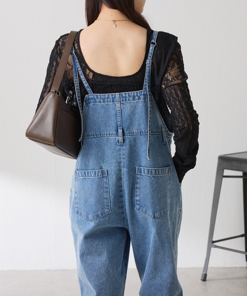 COLLAGE GALLARDAGALANTE（コラージュガリャルダガランテ）の「Q.anos/フレアデニムロンパース（サロペット/オーバーオール・レディース・ブルー/ブラック・FREE）」の6枚目の写真