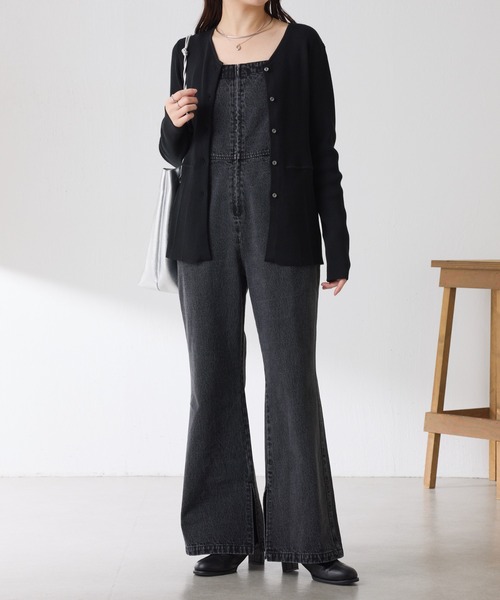 COLLAGE GALLARDAGALANTE（コラージュガリャルダガランテ）の「Q.anos/フレアデニムロンパース（サロペット/オーバーオール・レディース・ブルー/ブラック・FREE）」の11枚目の写真