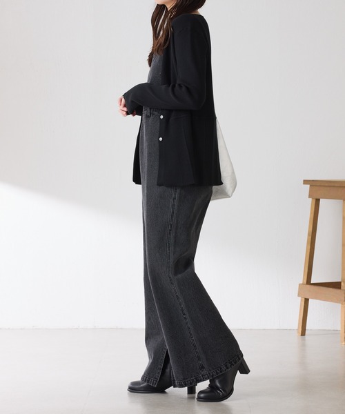 COLLAGE GALLARDAGALANTE（コラージュガリャルダガランテ）の「Q.anos/フレアデニムロンパース（サロペット/オーバーオール・レディース・ブルー/ブラック・FREE）」の17枚目の写真