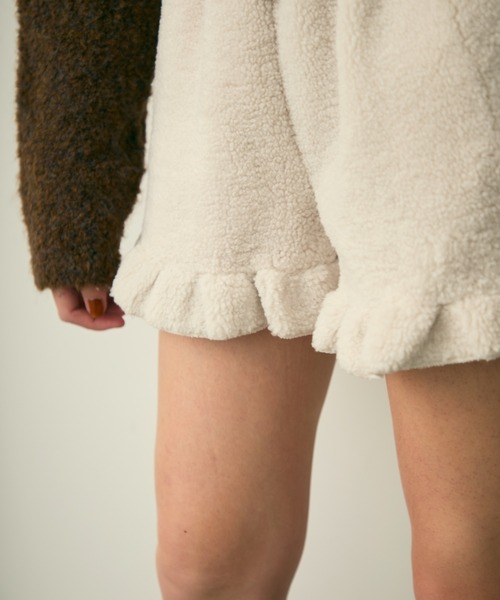 Lunea（ルネア）の「フリルボアショートパンツ（その他パンツ・レディース・アイボリー/グレー・FREE）」の10枚目の写真