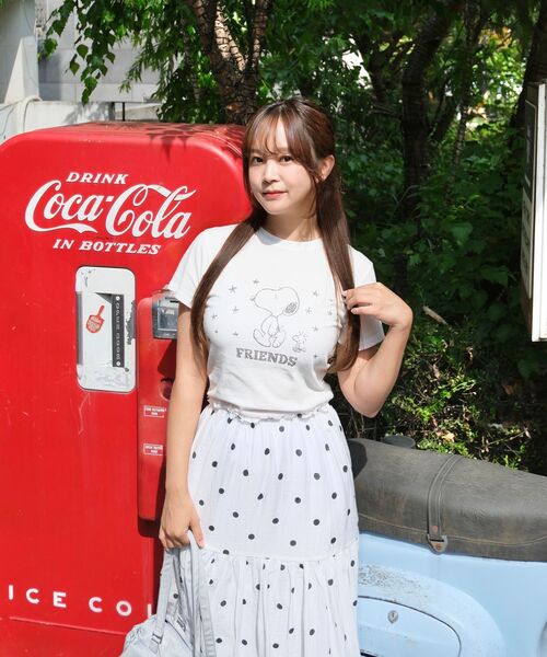 LADY VOLUME(レディーボリューム)の「フレンズスヌーピーTシャツ (アイボリー)(Tシャツ/カットソー・レディース・その他・SMALL/MEDIUM)」の2枚目の写真