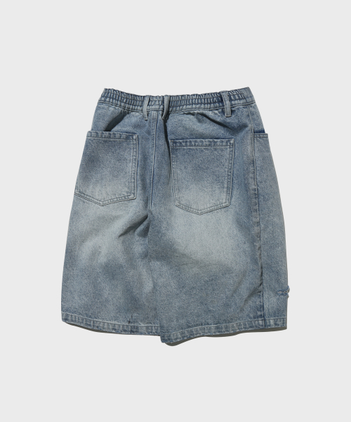 URBANSTOFF(アーバンストッフ)の「ブリーチドバミューダパンツ(ライトブルー)(その他パンツ・レディース・その他・LARGE/MEDIUM)」の4枚目の写真