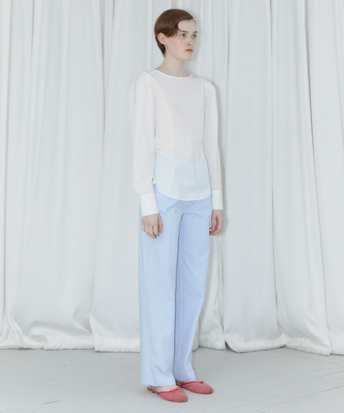 SINOON(シヌーン)の「CN STANDARD PANTS (LIGHT BLUE)(その他パンツ・レディース・スカイブルー・MEDIUM/SMALL)」の2枚目の写真