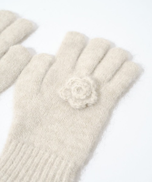 flower(フラワー)の「フラッフィーローズグローブ(手袋・レディース・アイボリー/ピンク/アッシュグレー・FREE)」の7枚目の写真