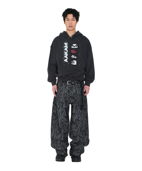 AAKAM（アーカム）の「Buttoned Patch Hoodie (Black)（パーカー・レディース・その他・1/2）」の9枚目の写真