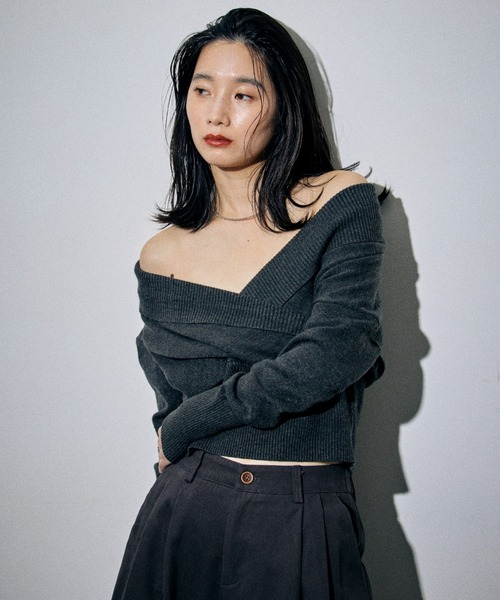 HANNE(アン)の「クロスネックニット(ニット/セーター・レディース・グレー/ベージュ・FREE)」の21枚目の写真
