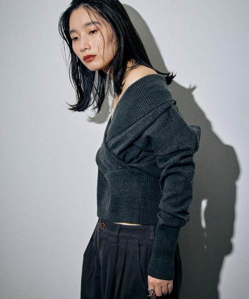 HANNE(アン)の「クロスネックニット(ニット/セーター・レディース・グレー/ベージュ・FREE)」の22枚目の写真