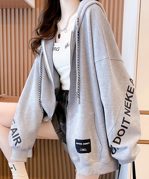 SallyLunn(サリーラン)の「ラインロゴオーバーサイズジップパーカー(パーカー・レディース・スミクロ/グレー・MEDIUM/LARGE)」の2枚目の写真