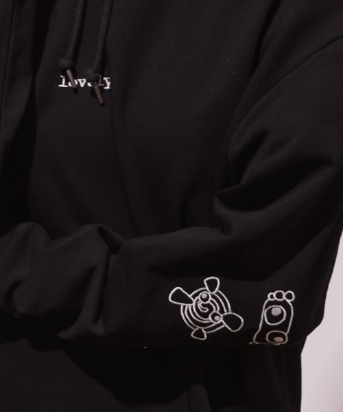 Lipoy(リポイ)の「ニンジンくん lovely 袖モノトーン刺繍入り オーバーサイズ ユニセックス フーディー(パーカー・レディース・グレー/ブラック・L/M)」の17枚目の写真