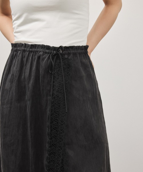 ADAM ET ROPE'（アダムエロペ）の「【サステナブル】レースワンピーススカート（スカート・レディース・ブラック/ホワイト・FREE）」の20枚目の写真