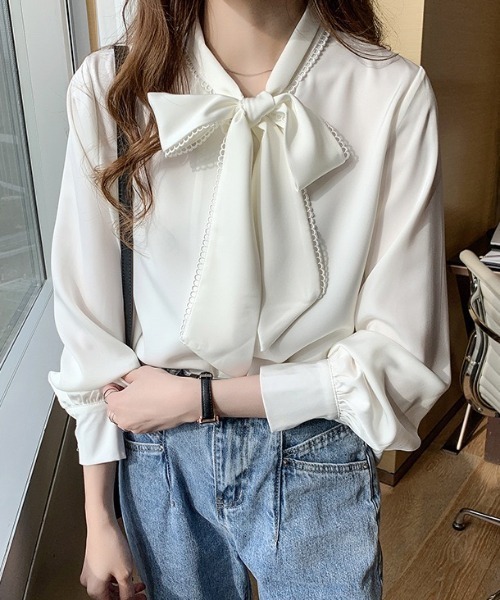 yuue' ( wear )(ユーイ)の「オフィス、プライベート、オケージョンにも◎リボンタイシャツブラウス(シャツ/ブラウス・レディース・ホワイト/ブルー・FREE)」の5枚目の写真
