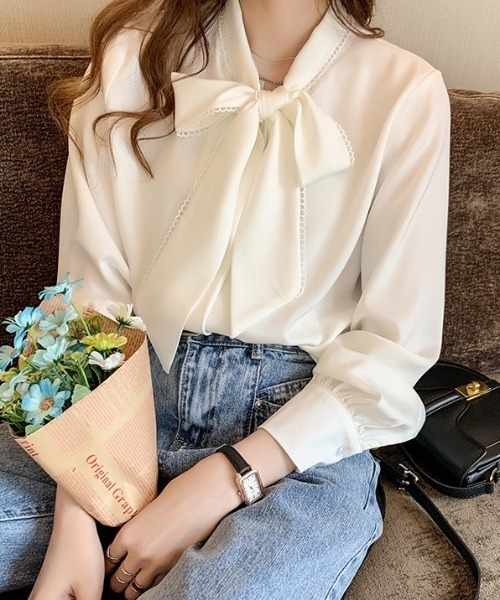 yuue' ( wear )(ユーイ)の「オフィス、プライベート、オケージョンにも◎リボンタイシャツブラウス(シャツ/ブラウス・レディース・ホワイト/ブルー・FREE)」の6枚目の写真