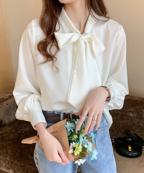 yuue' ( wear )(ユーイ)の「オフィス、プライベート、オケージョンにも◎リボンタイシャツブラウス(シャツ/ブラウス・レディース・ホワイト/ブルー・FREE)」の7枚目の写真