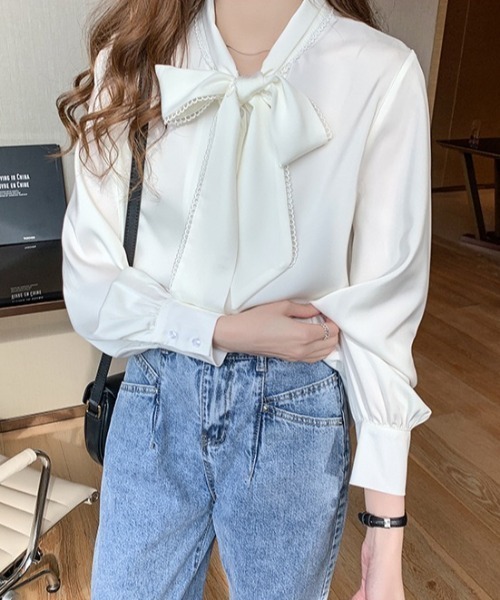 yuue' ( wear )(ユーイ)の「オフィス、プライベート、オケージョンにも◎リボンタイシャツブラウス(シャツ/ブラウス・レディース・ホワイト/ブルー・FREE)」の9枚目の写真