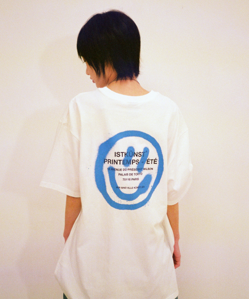 ISTKUNST(イストクンスト)の「LOGO&SMILEY TEE_WHITE(IK2DMMT500A)(Tシャツ/カットソー・レディース・その他・S/M/L/XL)」の1枚目の写真