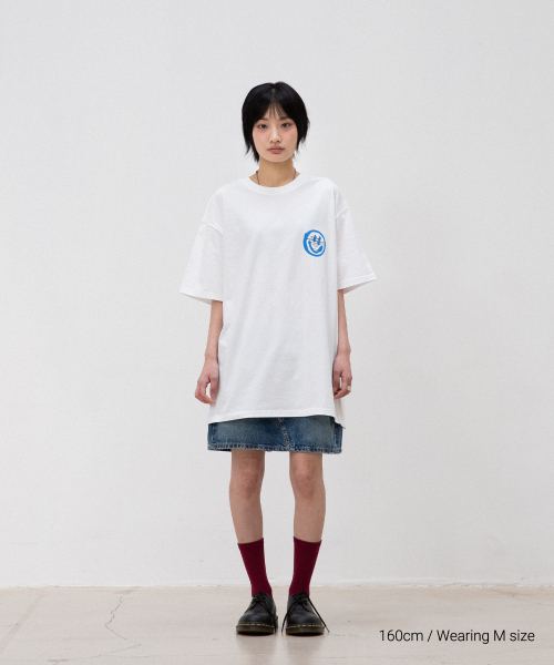 ISTKUNST(イストクンスト)の「LOGO&SMILEY TEE_WHITE(IK2DMMT500A)(Tシャツ/カットソー・レディース・その他・S/M/L/XL)」の2枚目の写真