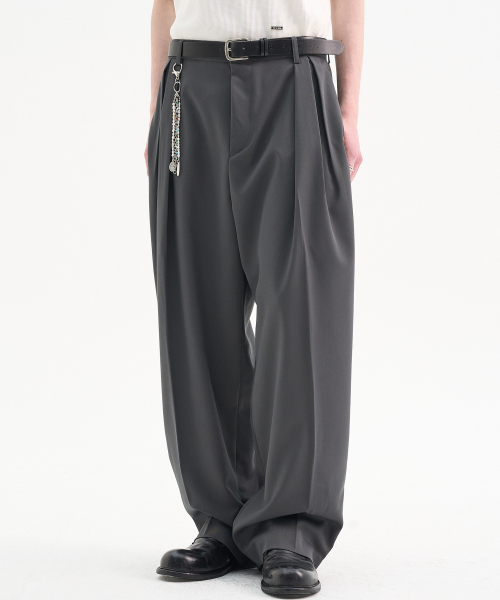 TRIP LE SENS（トリップ ル センス）の「カスタムピンタックカーブドワイドスラックス_ブラック（スラックス・レディース・その他・32inch/30inch/34inch）」の2枚目の写真