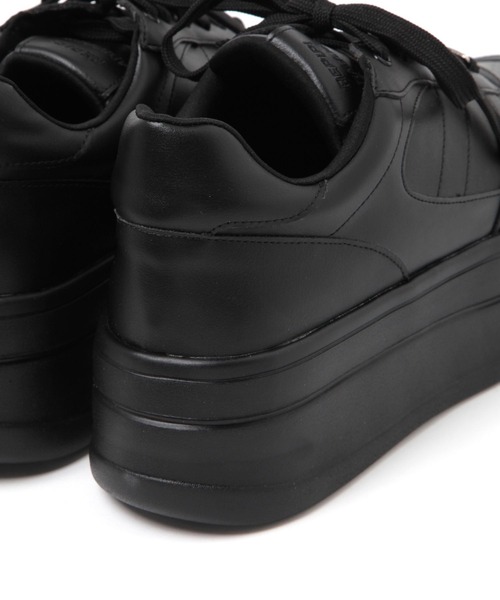 repipi armario（レピピ アルマリオ）の「ボリュームアツゾコスニーカー（スニーカー・キッズ・ブラック/オフホワイト・SMALL/MEDIUM/LARGE）」の9枚目の写真