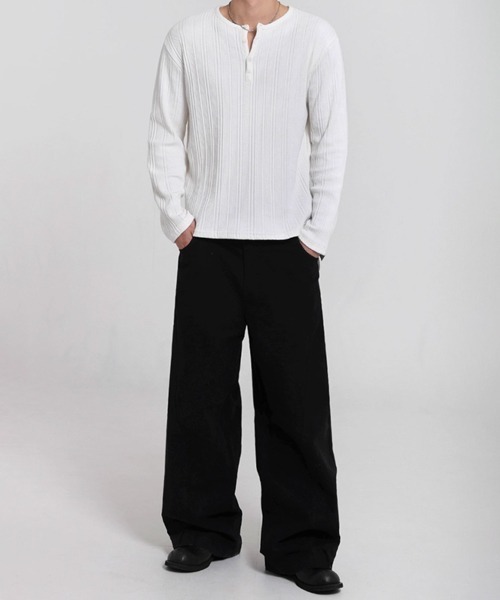 NOWLE(ノウル)の「【NOWLE】バーティカル ライン テクスチャー ヘンリーネック 長袖Tシャツ(Tシャツ/カットソー・メンズ・グレー/ホワイト/ブラック・X-LARGE/LARGE/MEDIUM/SMALL)」の19枚目の写真