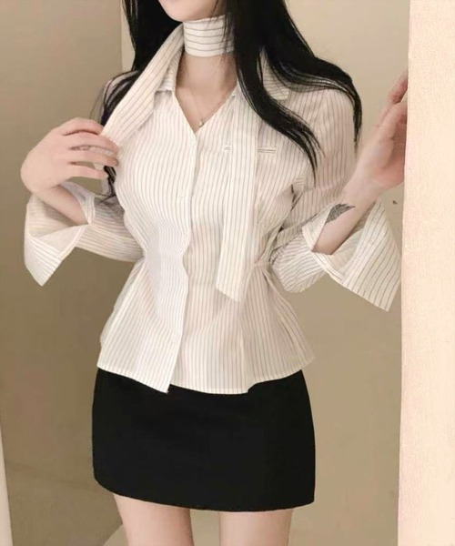 STAY MOTION（ステイモーション）の「【WEB限定】チョーカー付きウエストマークストライプ柄シャツ［韓国ファッション カジュアル］≪新作≫（シャツ/ブラウス・レディース・ピンク/ブルー/オフホワイト・F）」の15枚目の写真