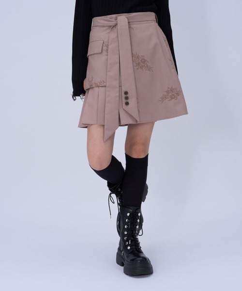 HARE（ハレ）の「Flowerシシュウミニスカート(HARE)（スカート・レディース・ライトブルー/ピンク/ブラック・FREE）」の3枚目の写真